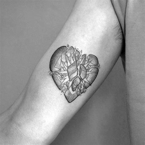 corazon tatoo|tatuajes de corazon roto.